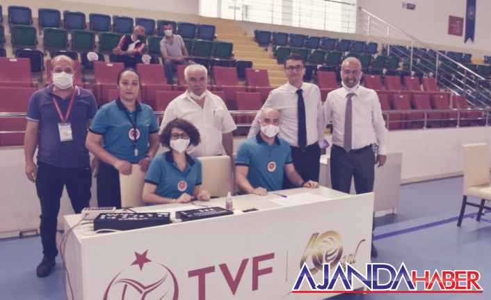 VOLEYBOL BÖLGESEL MERSİN'DE BAŞLADI