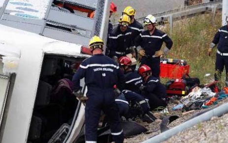 Düzce'de otobüs devrildi: 1 ölü, 10 yaralı!